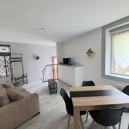 Le Travers Apartamento Joigny Exterior foto