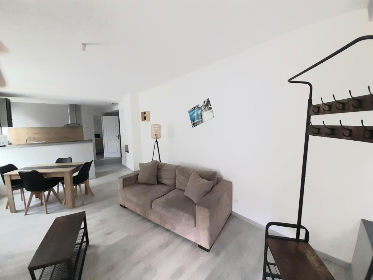 Le Travers Apartamento Joigny Exterior foto
