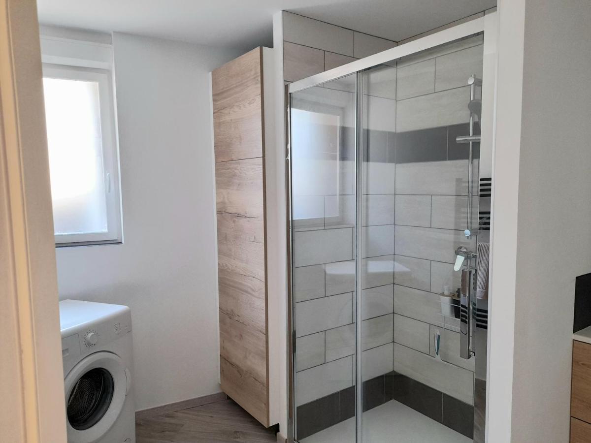 Le Travers Apartamento Joigny Exterior foto